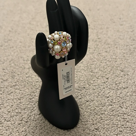 NWT Kate Spade Pearl Cavier ring. Size 6 - Picture 2 of 3